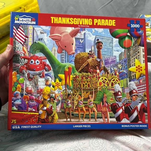 White Mountain Thanksgiving Parade 1000-Piece Puzzle 3/$20 - Picture 1 of 2